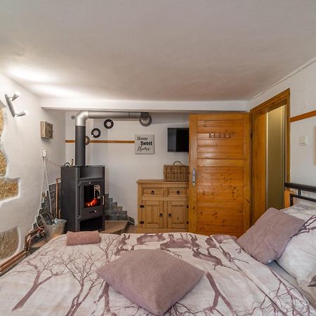 apartmán Karin Rovensko pod Troskami Exterior foto