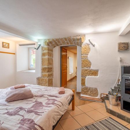 apartmán Karin Rovensko pod Troskami Exterior foto