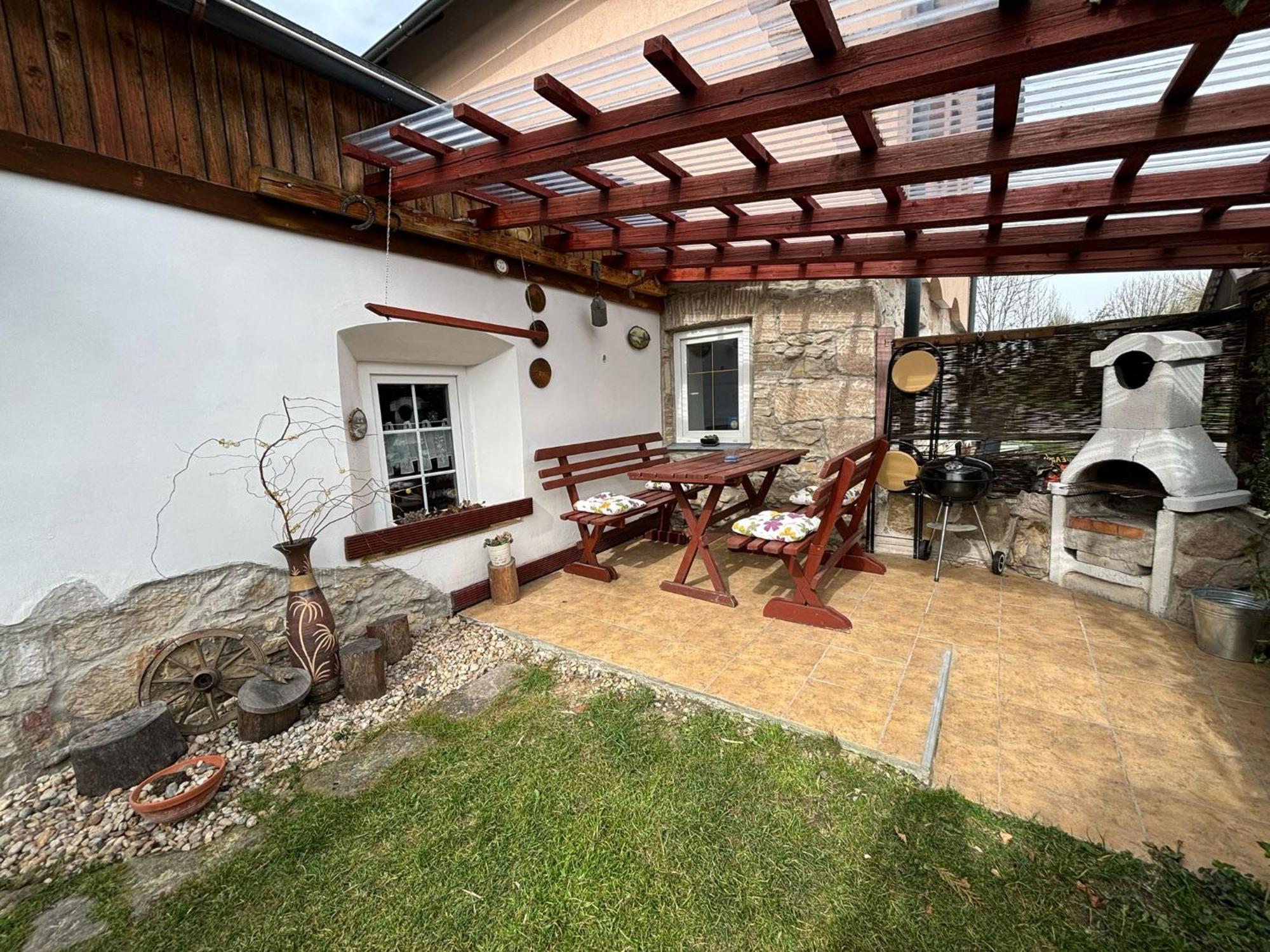 apartmán Karin Rovensko pod Troskami Exterior foto